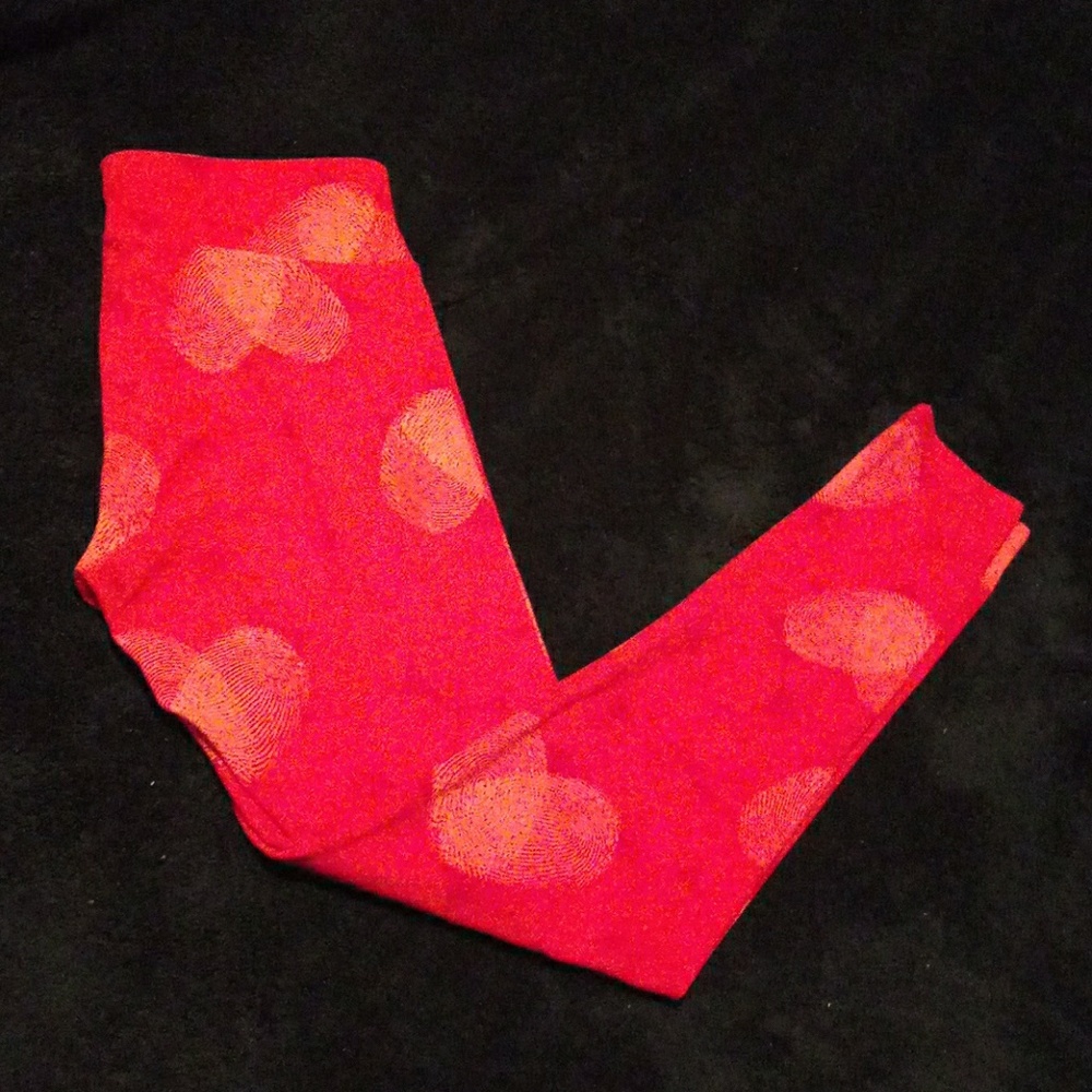 Red fingerprint LuLaRoe leggings